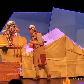 1º y 2º de Primaria van la teatro:8-03-2019 1º y 2º de Primaria van la teatro:8-03-2019