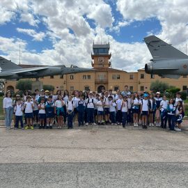 Los alumnos de 5º y 6º de EP visitaron la Base Aérea de Albacete. 